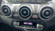 Nissan Juke 1.0 DiG-T 114 N-Connecta 5dr Petrol Hatchback